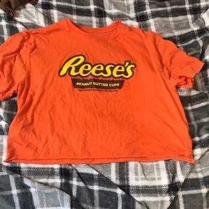 Worn once in amazing condition silly an fun shirt.